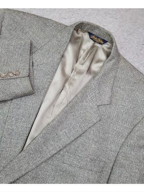 Brooks Brothers Light Gray Herringbone Sport Coat 48R